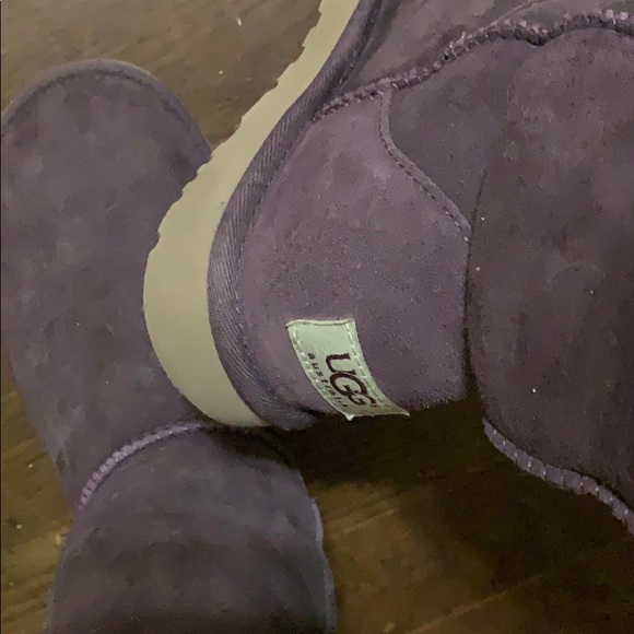 Ugg size 7 women’s - Picture 4 of 8